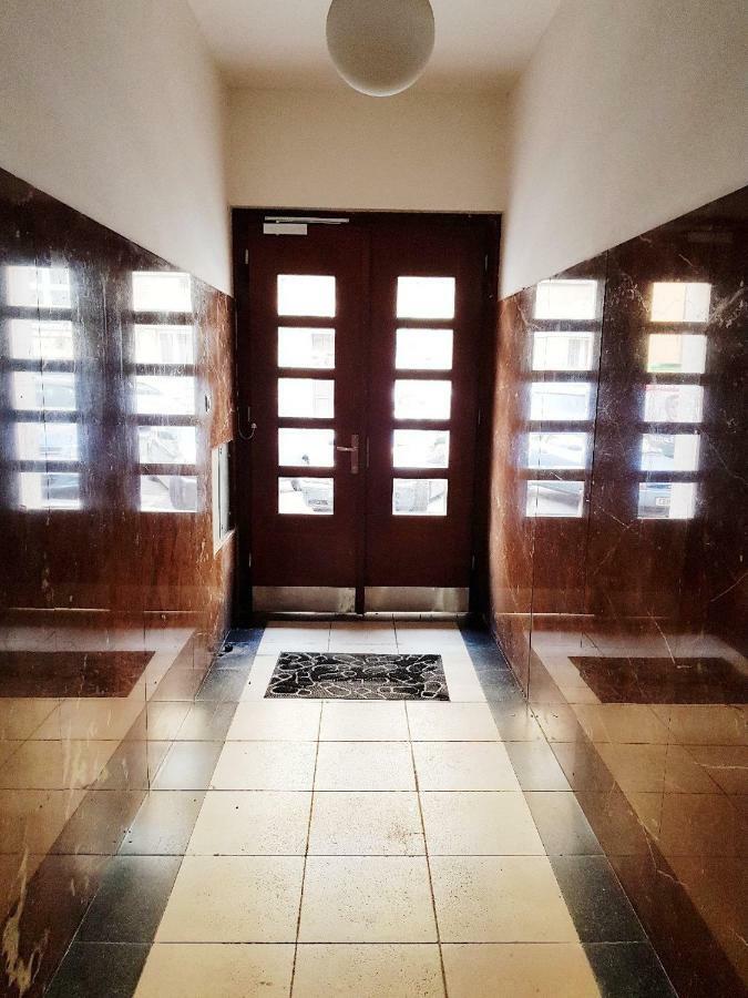 Apartamento Stylish A Few Steps From Metro Praga